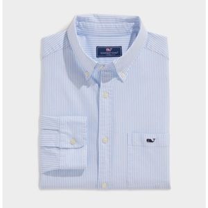 Vineyard Vines men's classic Oxford cloth button down. Size large. NWOT